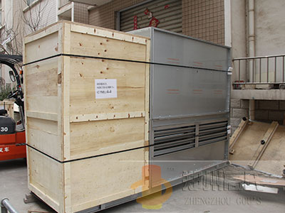160kw高頻加熱電源和20噸閉式冷卻塔發貨現場